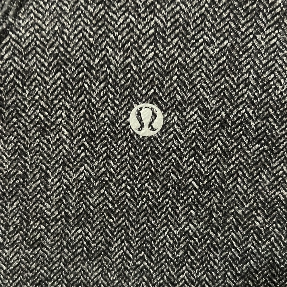 Lululemon Running Ventilated Pullover-Size 12 - image 3